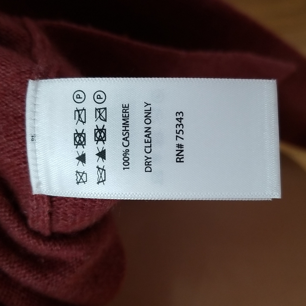 SOLD Max Studio Cashmere top - Picture 8 of 10